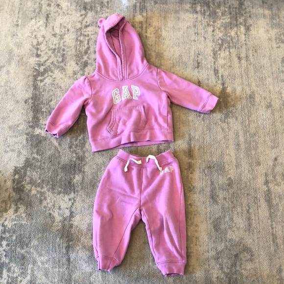 GAP Matching Sets Pink Gap Sweatsuit Super Cozy With Adorable Bear